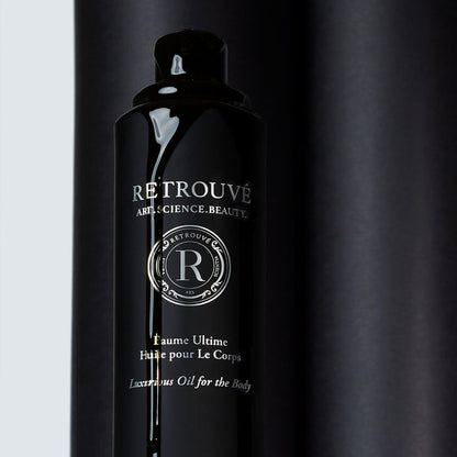 Lifestyle image of Retrouvé Baume Ultime Body Oil