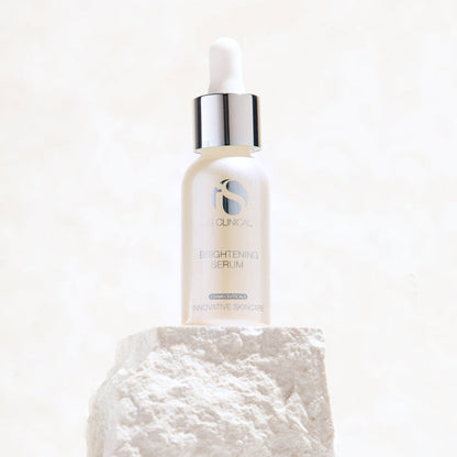 Lifestyle image of IS Clinical Brightening Serum