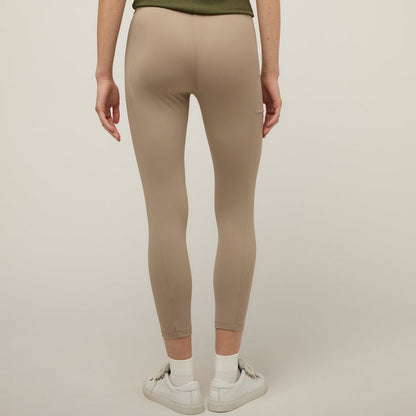 #colour_taupe