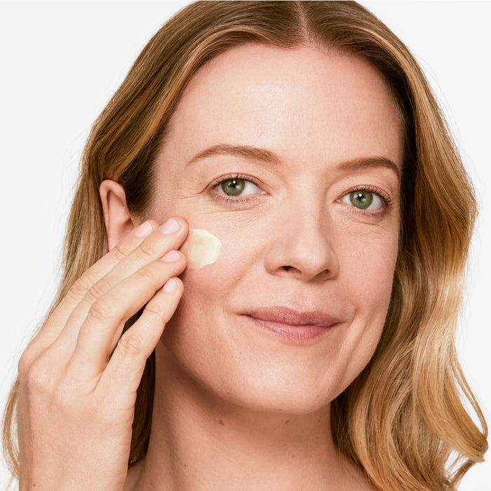Model image of Clinique Dramatically Different Moisturizing Cream variant: 1.7 oz