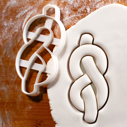 Figure 8 Knot