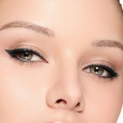 Model image of Trish McEvoy Intense Gel Eye Liner variant: Emerald