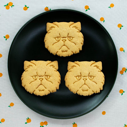 persian cat cookies, made with bakerlogy persian cat cookie cutter