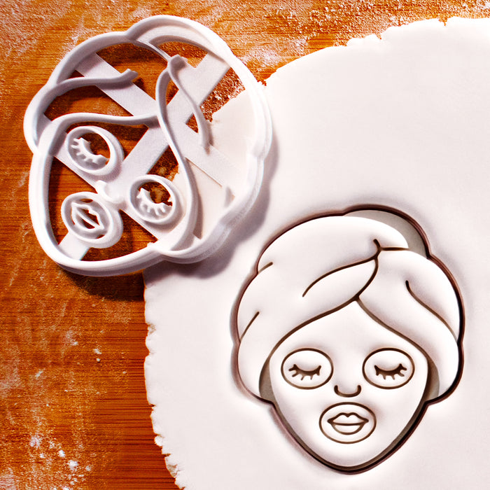 Spa Facial Mask & Bathrobe