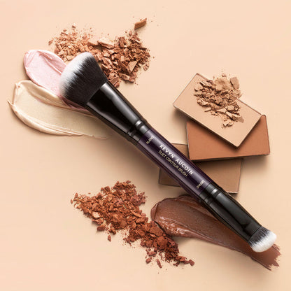 Lifestyle image of Kevyn Aucoin The Duet Contour Brush