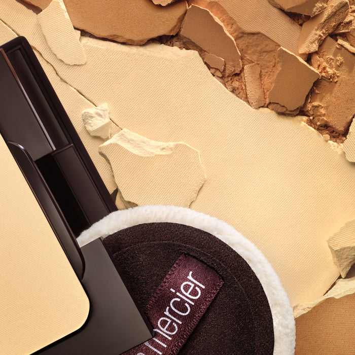 Lifestyle image of Laura Mercier Translucent Pressed Setting Powder variant: Translucent